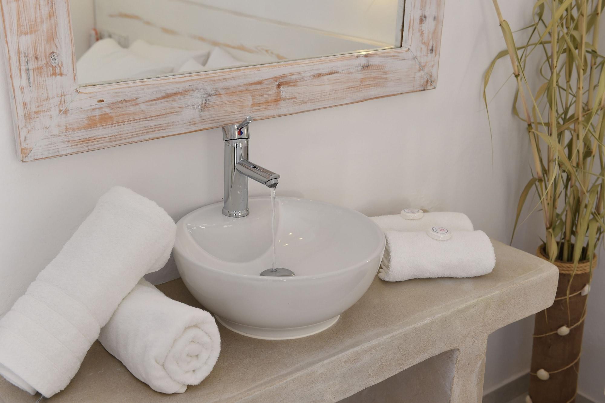 فندق Porto Naoussa (Adults Only) المظهر الخارجي الصورة